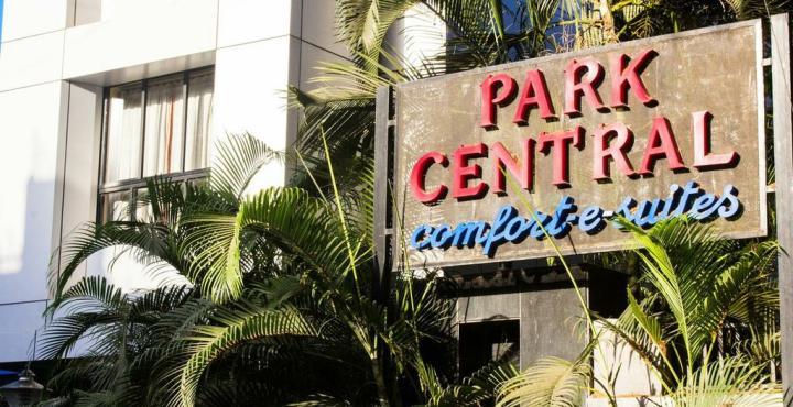 Hotel Park Central Koregaon Park 푸네 외부 사진