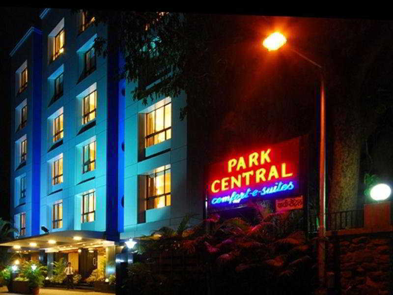 Hotel Park Central Koregaon Park 푸네 외부 사진