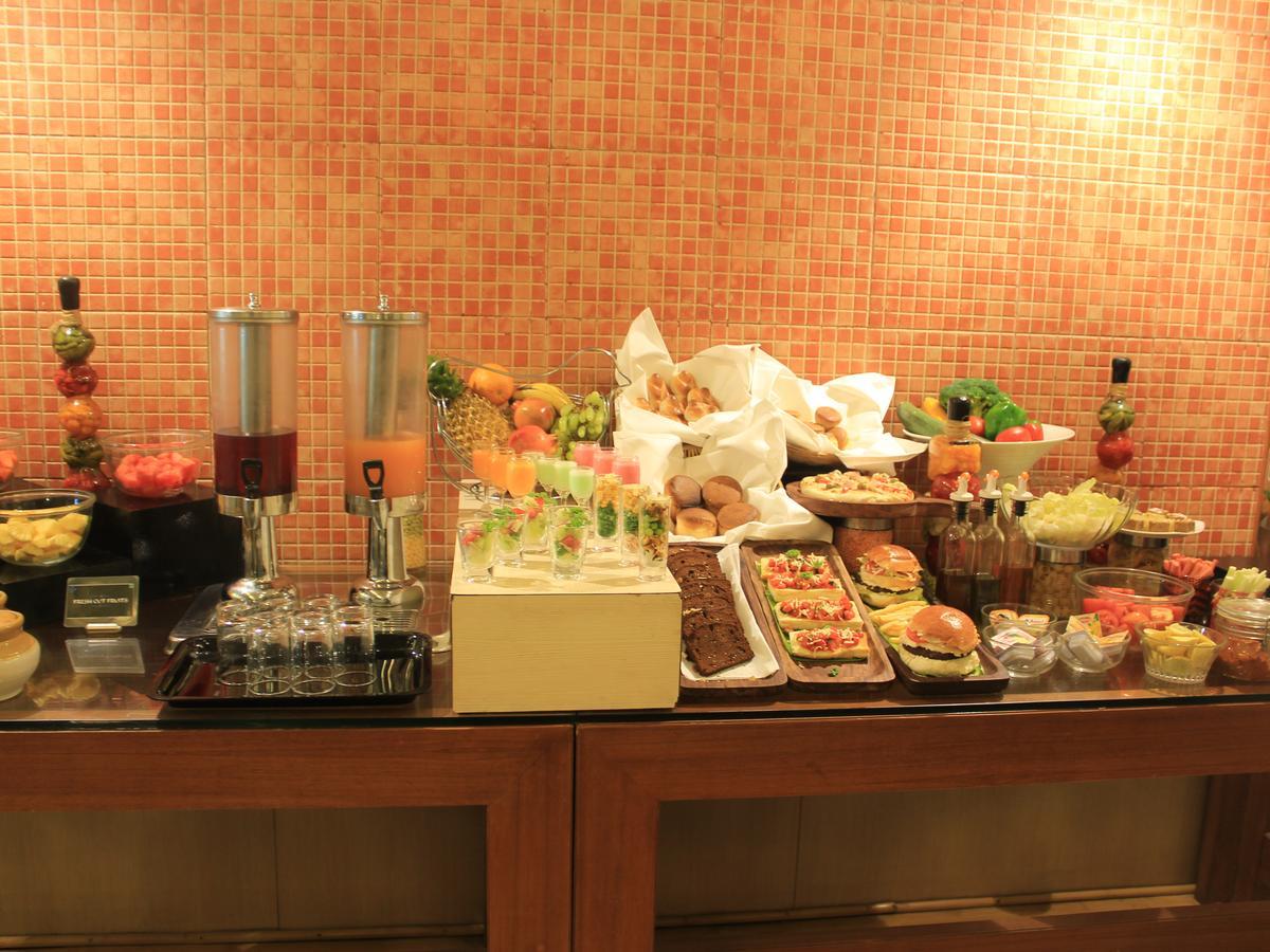 Hotel Park Central Koregaon Park 푸네 외부 사진