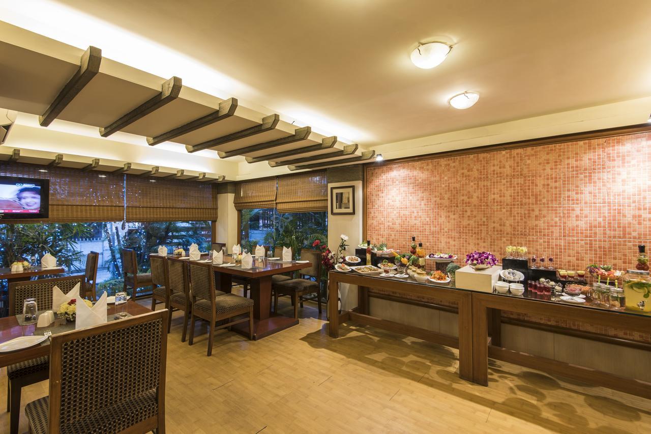 Hotel Park Central Koregaon Park 푸네 외부 사진