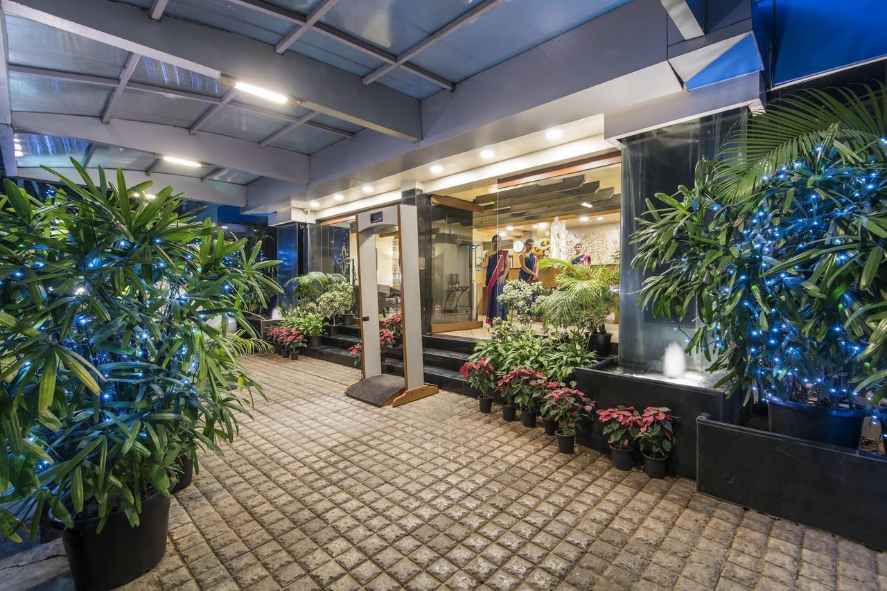 Hotel Park Central Koregaon Park 푸네 외부 사진