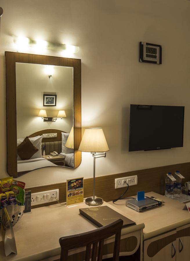 Hotel Park Central Koregaon Park 푸네 외부 사진
